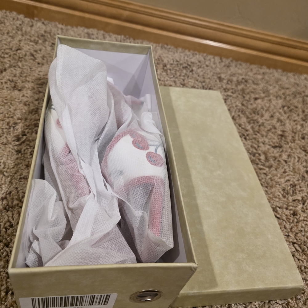 NWT Cherry Kitten Heel Sandals. Womens Size 8. Heel height is 2.3 inches. - Picture 16 of 16
